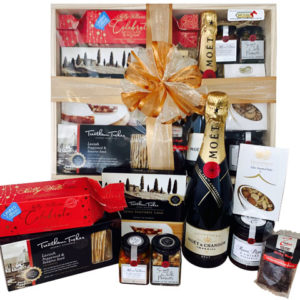 Deluxe Moet Gourmet Christmas Hamper 1